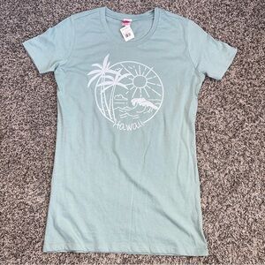 NWT Island Girl Hawaii Green Fitted Crew Neck T-Shirt size womens large shirt